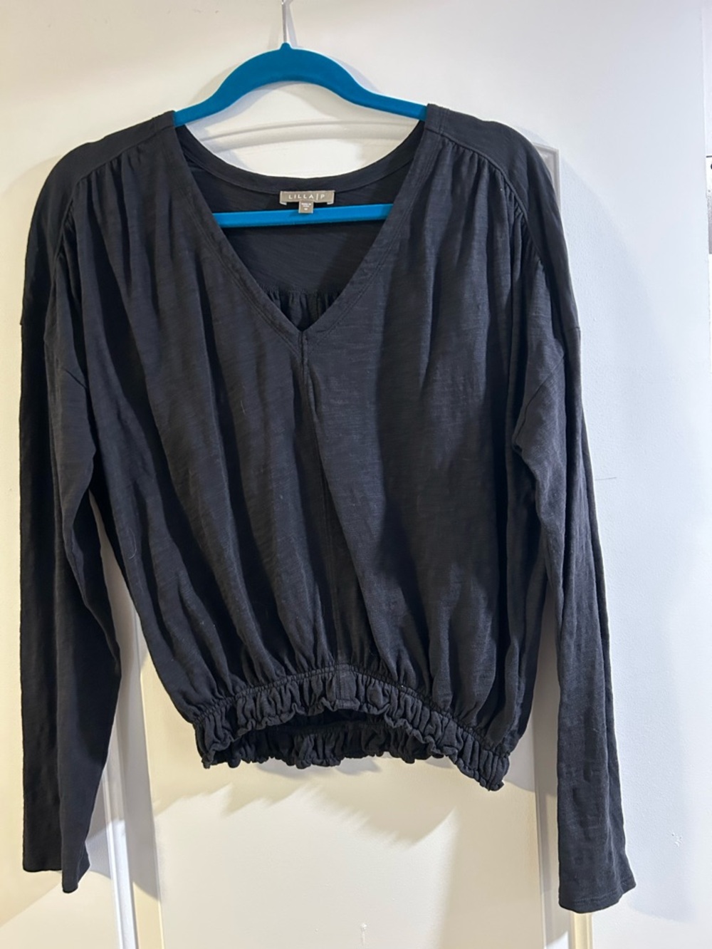 Lilla P black vneck top